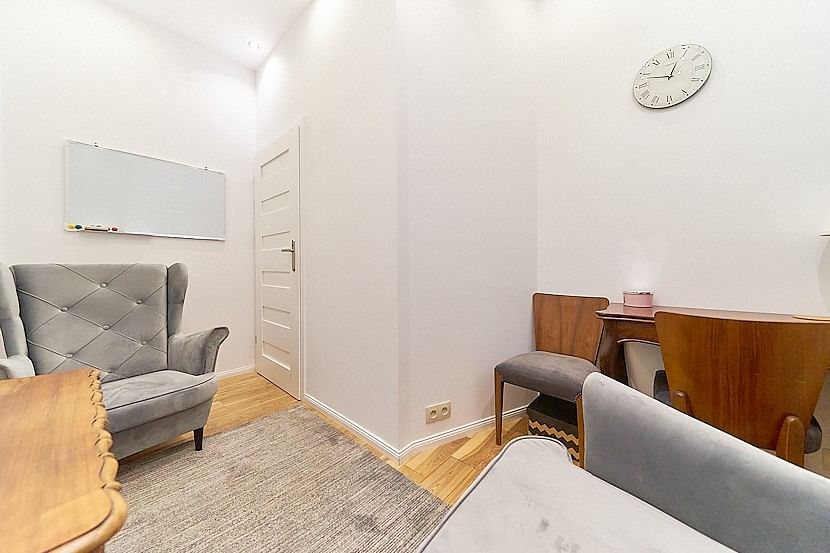 Lokal użytkowy  pokojowe na Sprzedaż