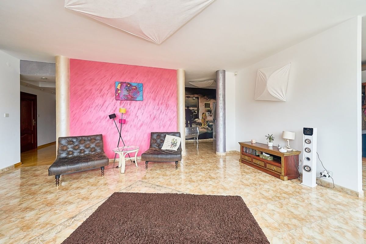 Mieszkanie 4 pokojowe na Sprzedaż