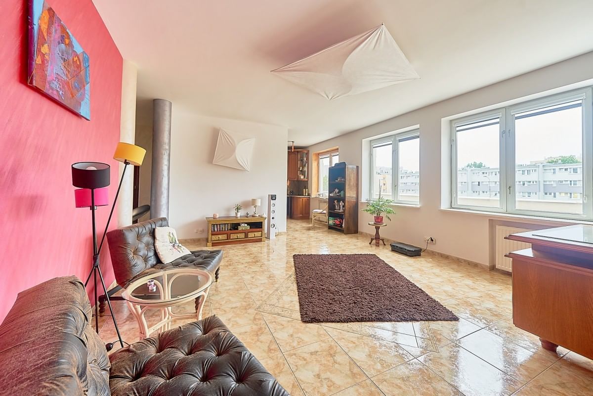 Mieszkanie 4 pokojowe na Sprzedaż