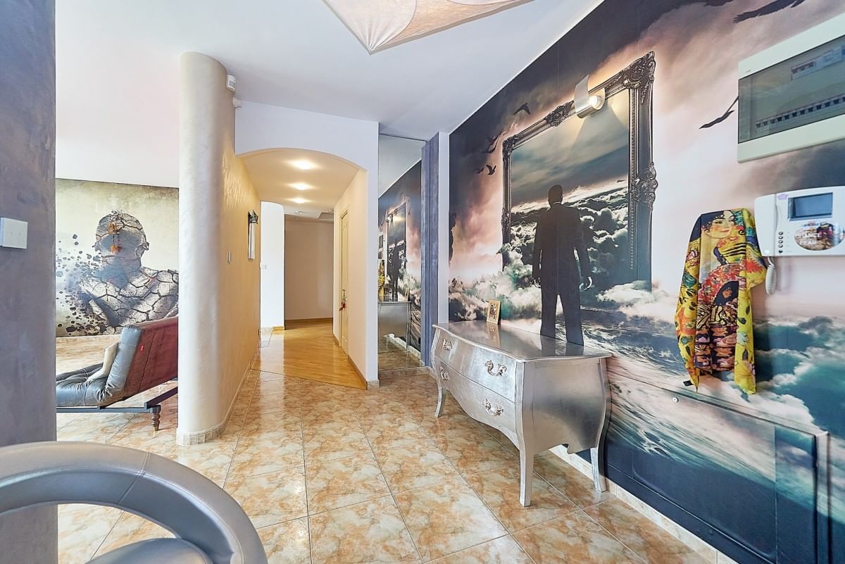 Mieszkanie 4 pokojowe na Sprzedaż