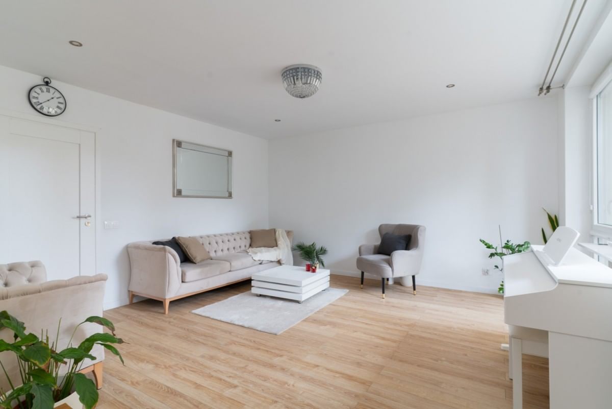 Mieszkanie 4 pokojowe na Sprzedaż