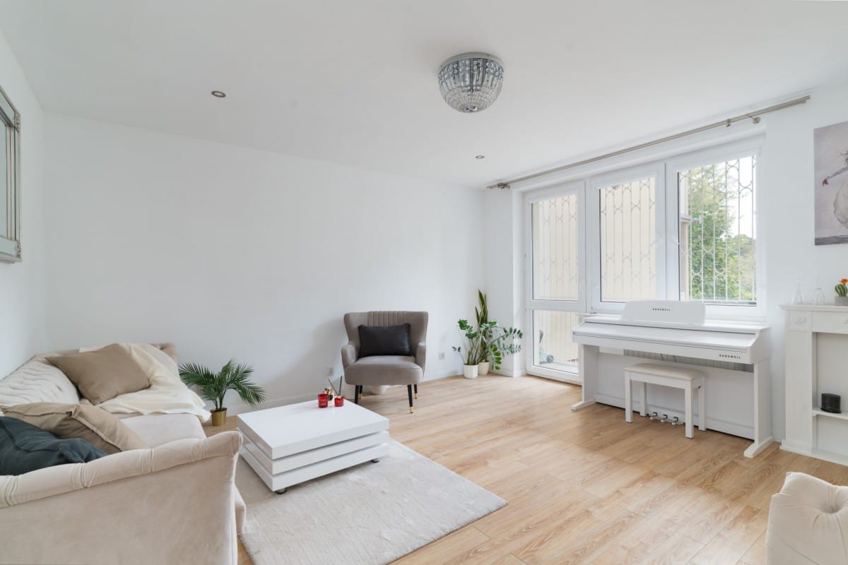 Mieszkanie 4 pokojowe na Sprzedaż