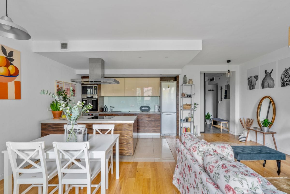 Mieszkanie 3 pokojowe na Sprzedaż