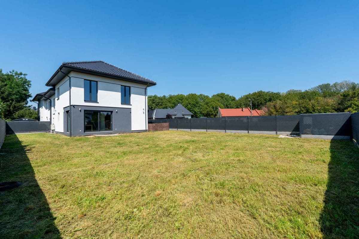 Dom 5 pokojowe na Sprzedaż