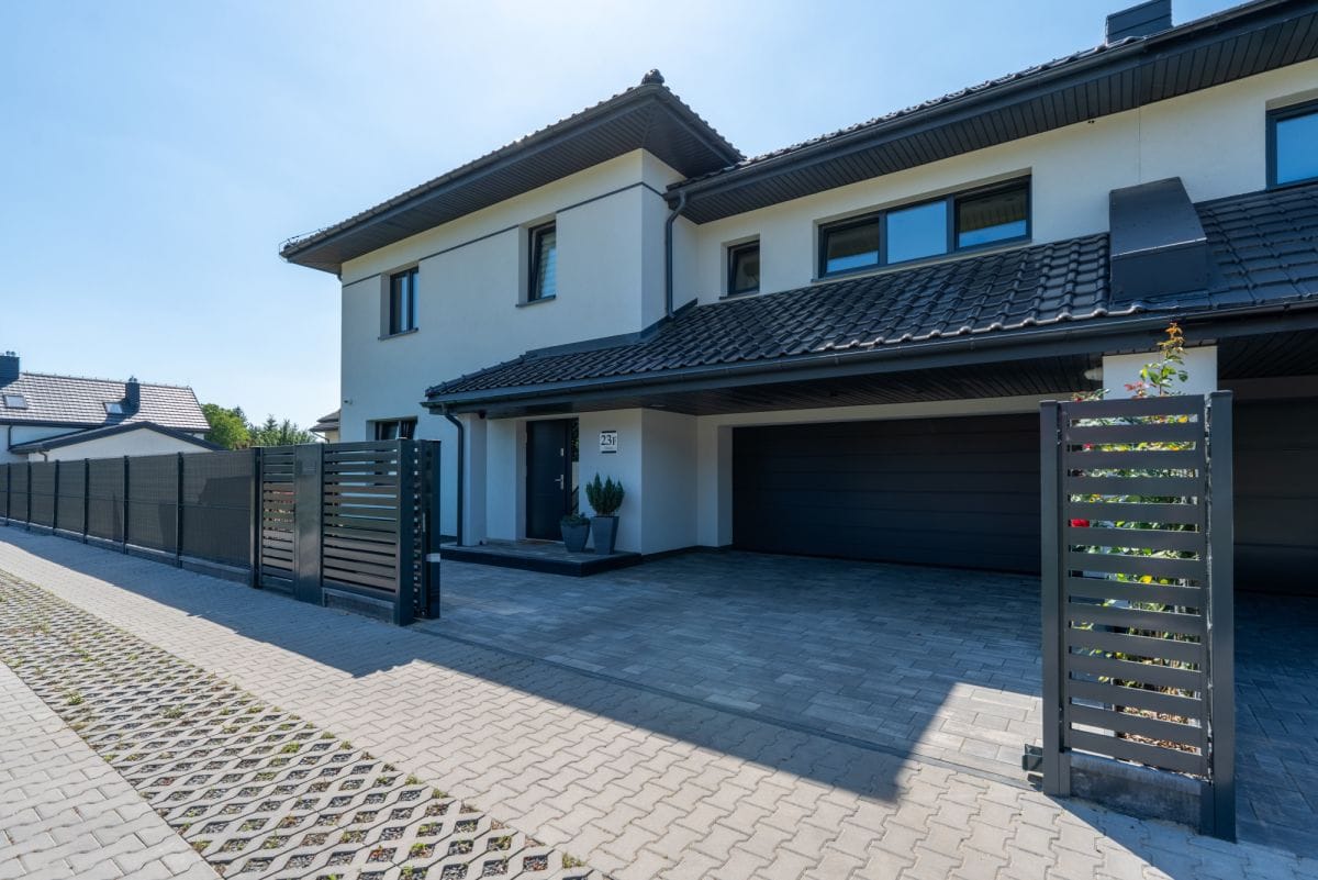 Dom 5 pokojowe na Sprzedaż