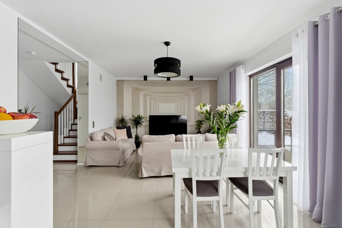 Dom 5 pokojowe na Sprzedaż