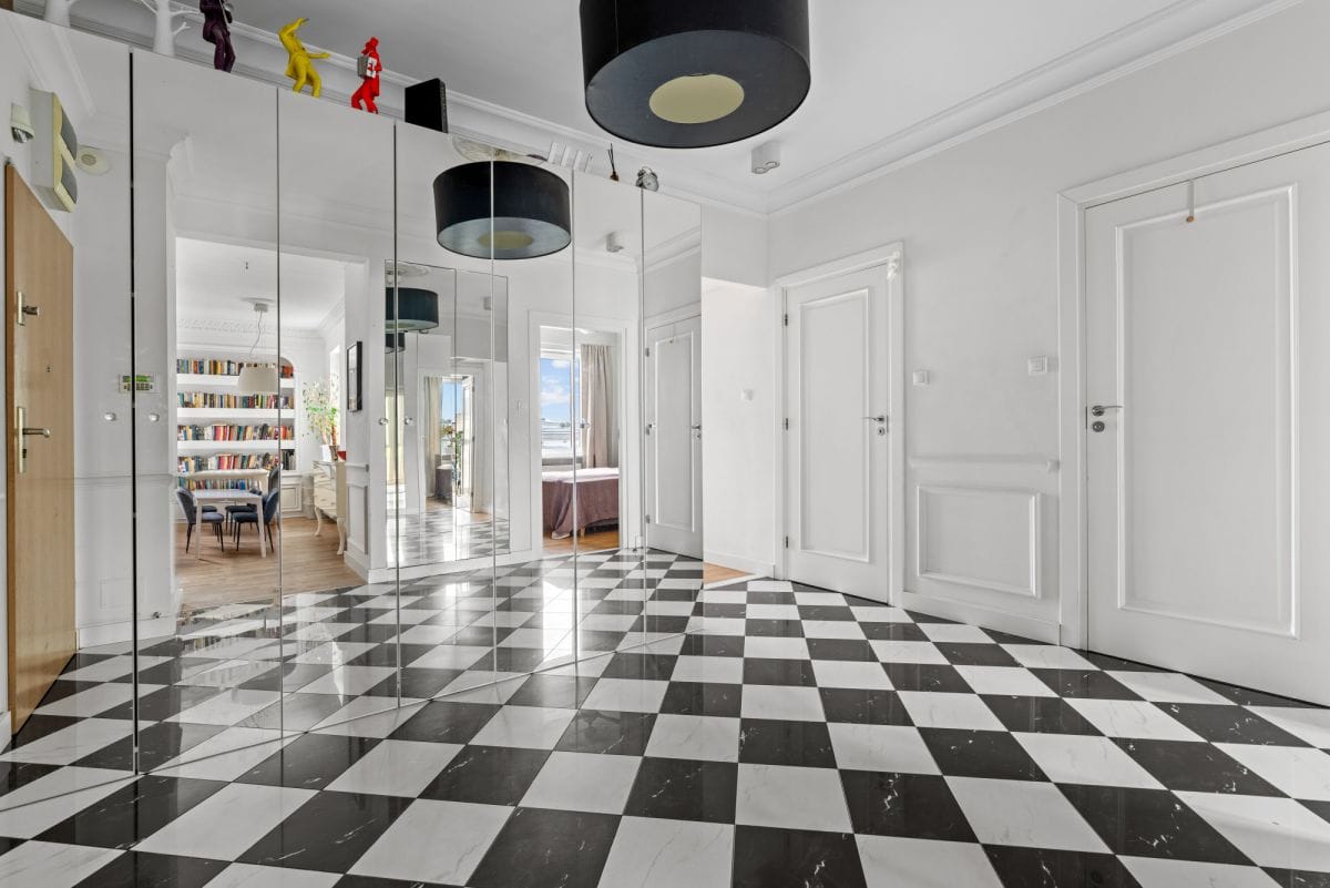 Mieszkanie 4 pokojowe na Sprzedaż