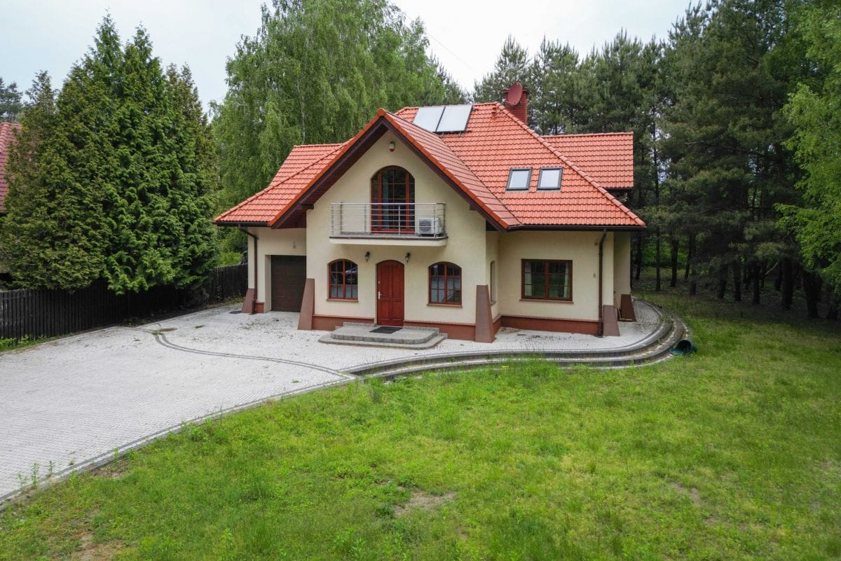 Dom 6 pokojowe na Sprzedaż