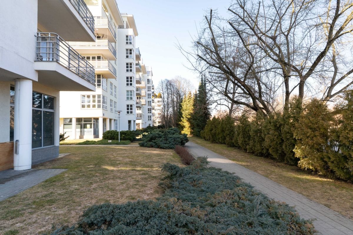 Lokal użytkowy  pokojowe na Sprzedaż