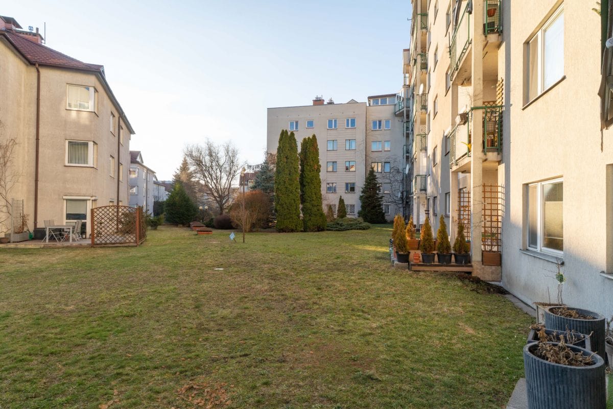 Mieszkanie 4 pokojowe na Sprzedaż