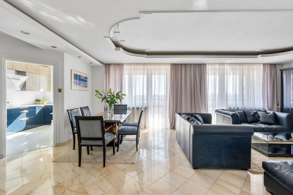 Mieszkanie 4 pokojowe na Sprzedaż