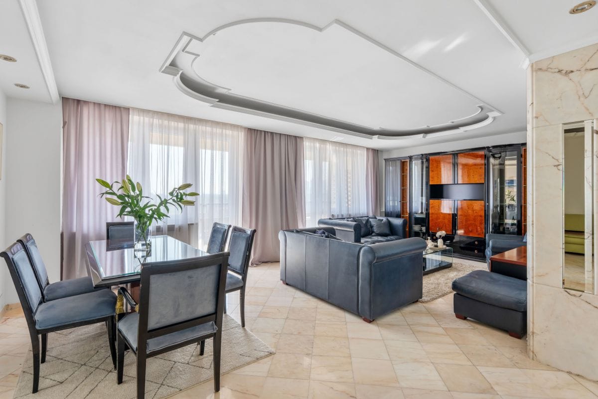 Mieszkanie 4 pokojowe na Sprzedaż