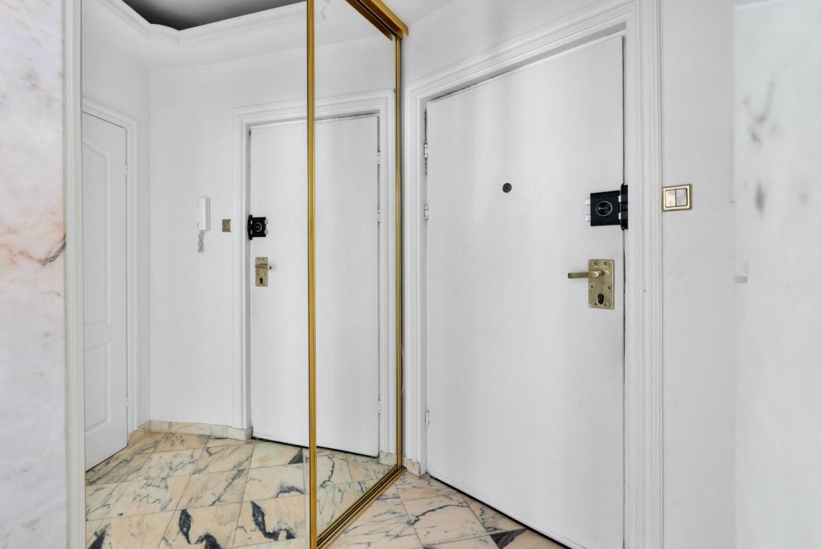 Mieszkanie 4 pokojowe na Sprzedaż