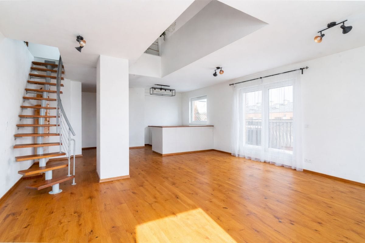 Mieszkanie 4 pokojowe na Sprzedaż