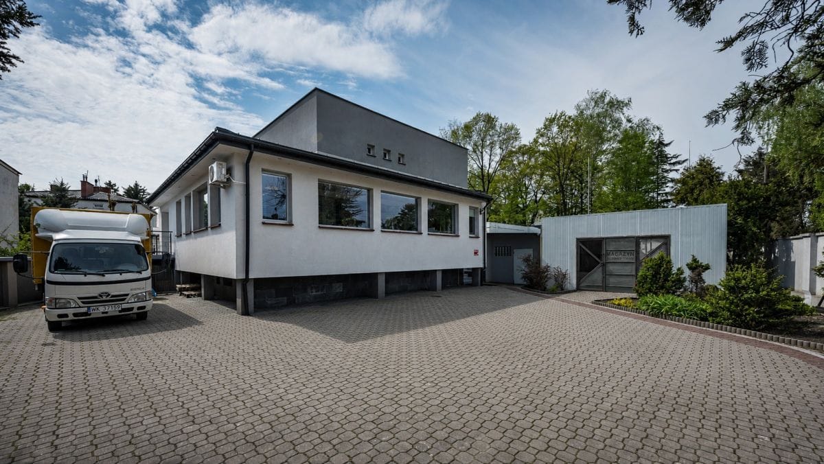Lokal użytkowy  pokojowe na Sprzedaż