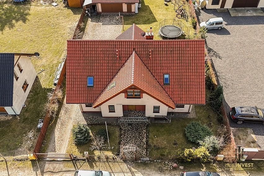Dom 8 pokojowe na Sprzedaż