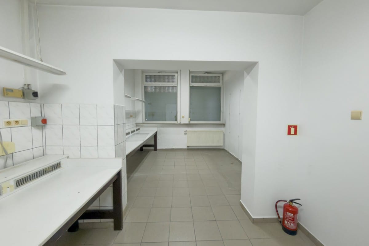 Lokal użytkowy  pokojowe na Sprzedaż