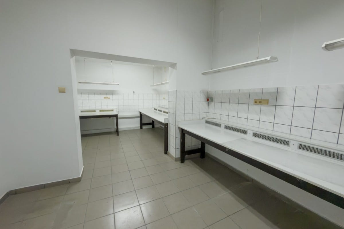 Lokal użytkowy  pokojowe na Sprzedaż