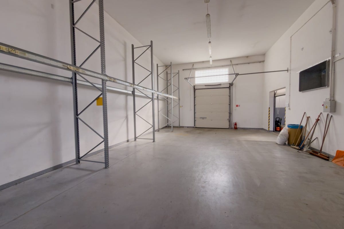 Lokal użytkowy  pokojowe na Sprzedaż