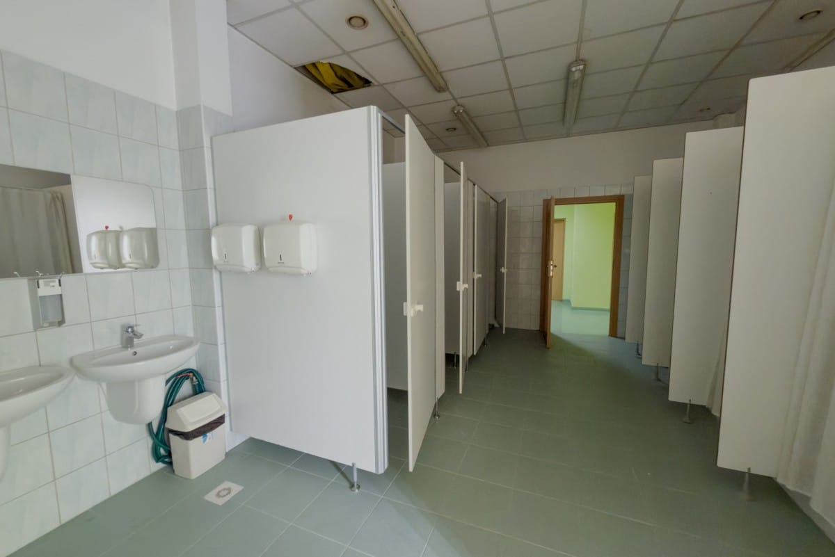 Lokal użytkowy  pokojowe na Sprzedaż