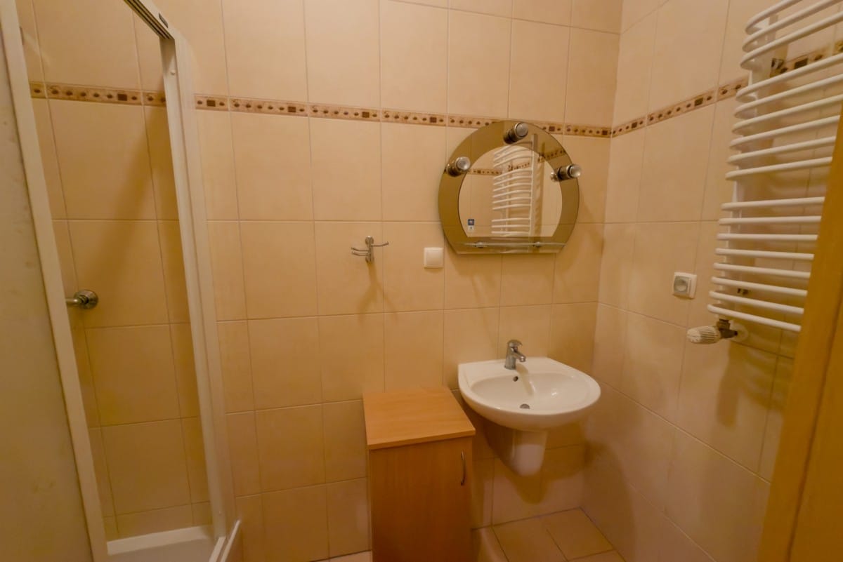 Lokal użytkowy  pokojowe na Sprzedaż