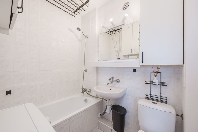 Mieszkanie 1 pokojowe na Sprzedaż