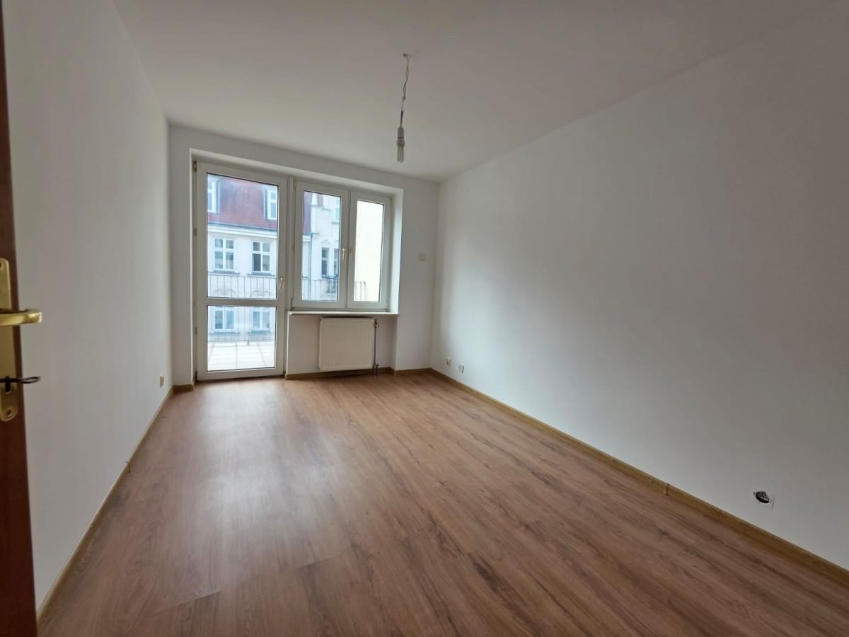 Mieszkanie 5 pokojowe na Sprzedaż