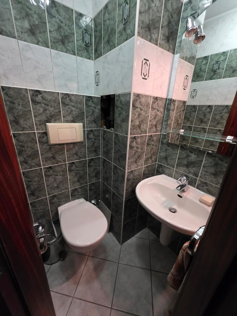 Mieszkanie 5 pokojowe na Sprzedaż