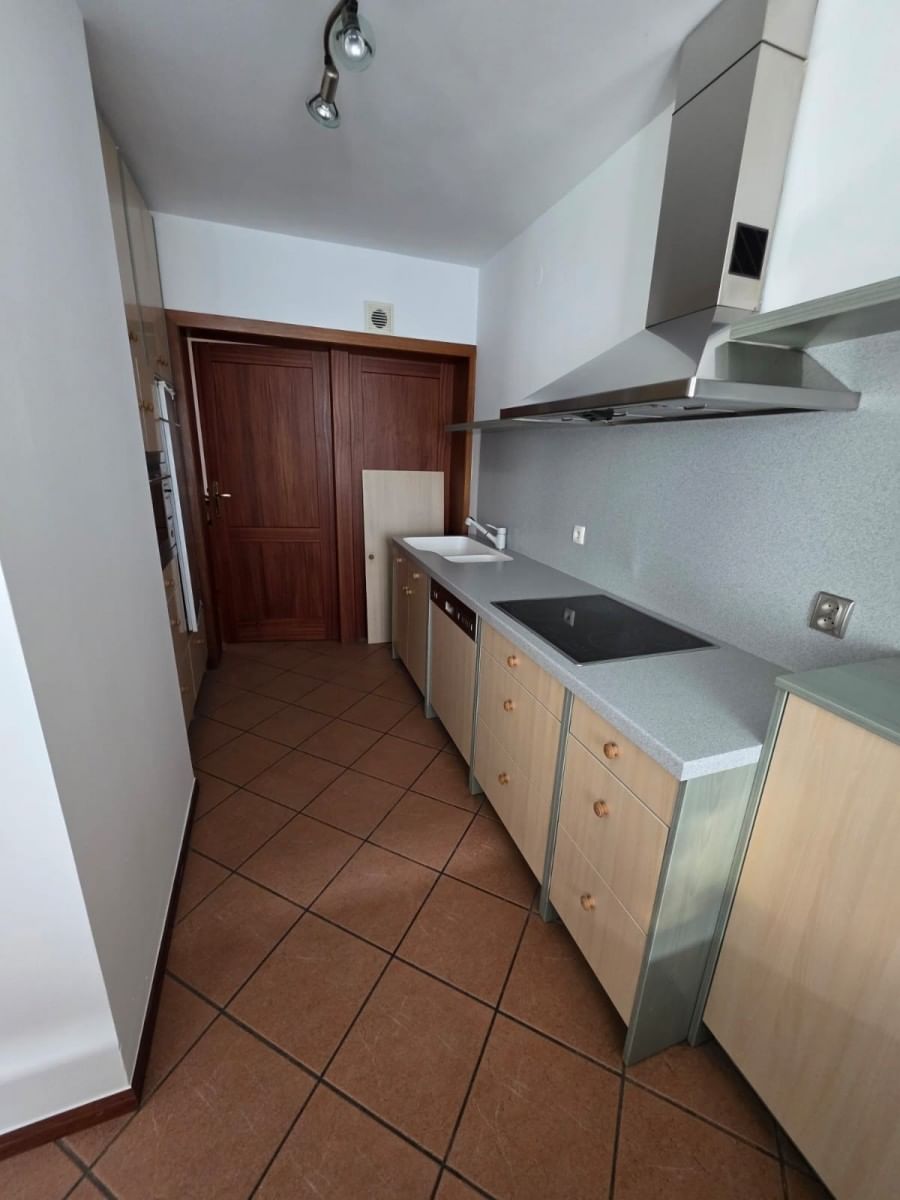 Mieszkanie 5 pokojowe na Sprzedaż