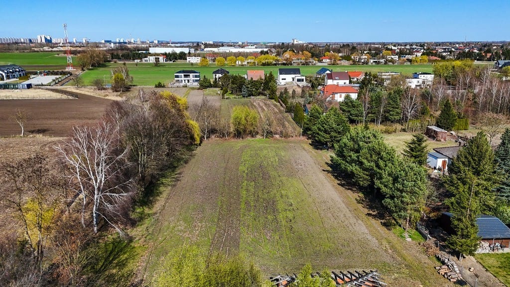Działka  pokojowe na Sprzedaż