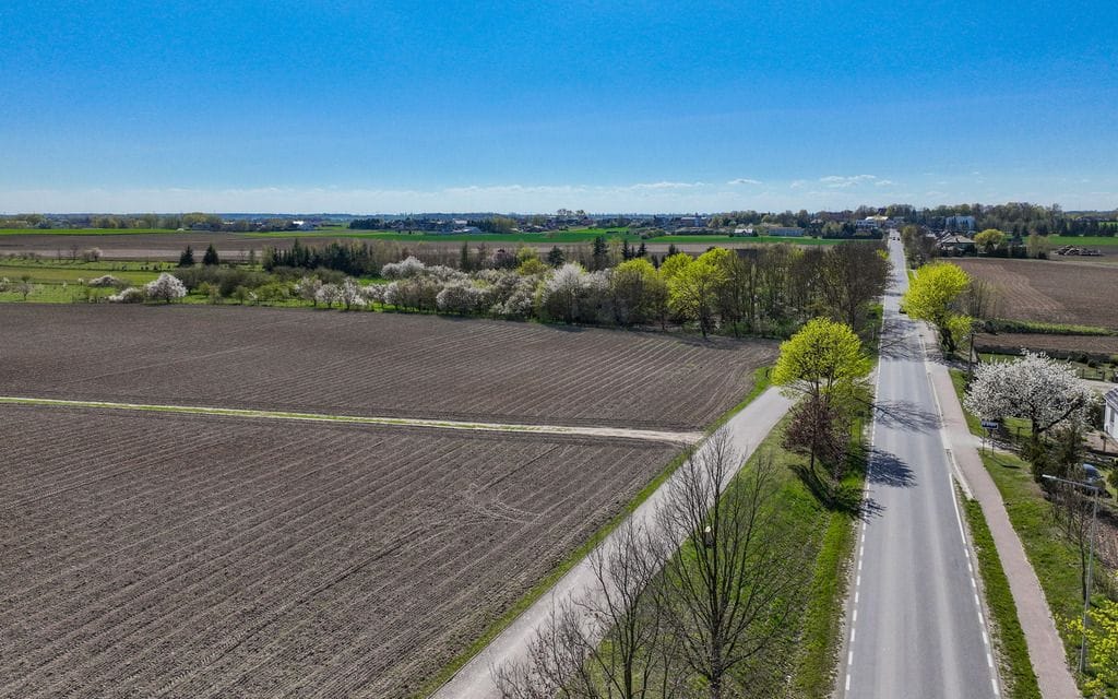 Działka  pokojowe na Sprzedaż