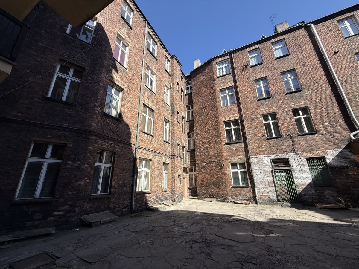 Dom 80 pokojowe na Sprzedaż