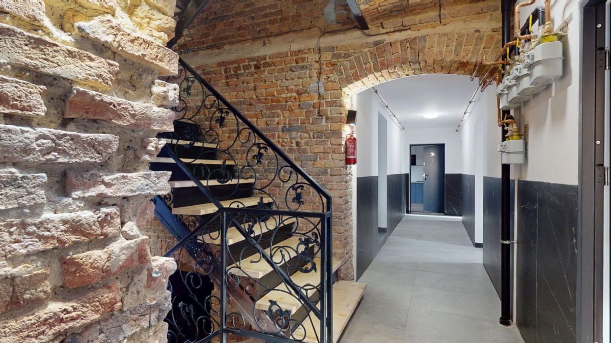 Dom 40 pokojowe na Sprzedaż