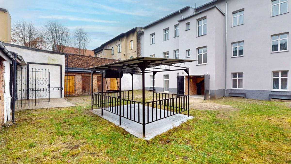 Dom 40 pokojowe na Sprzedaż