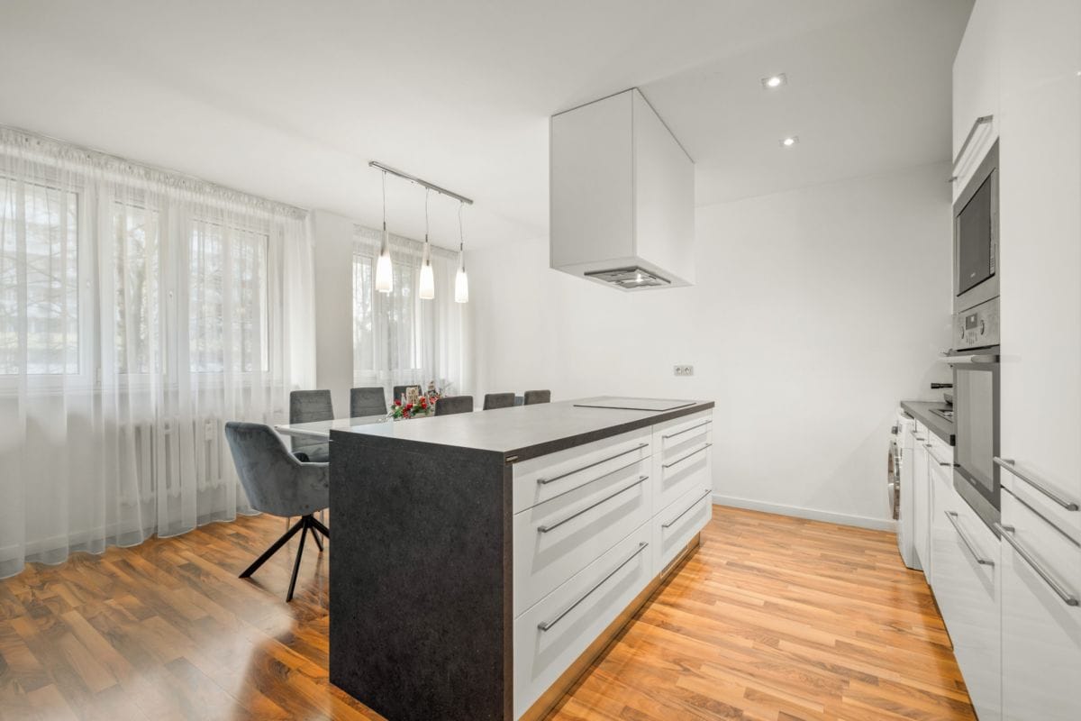 Mieszkanie 4 pokojowe na Sprzedaż