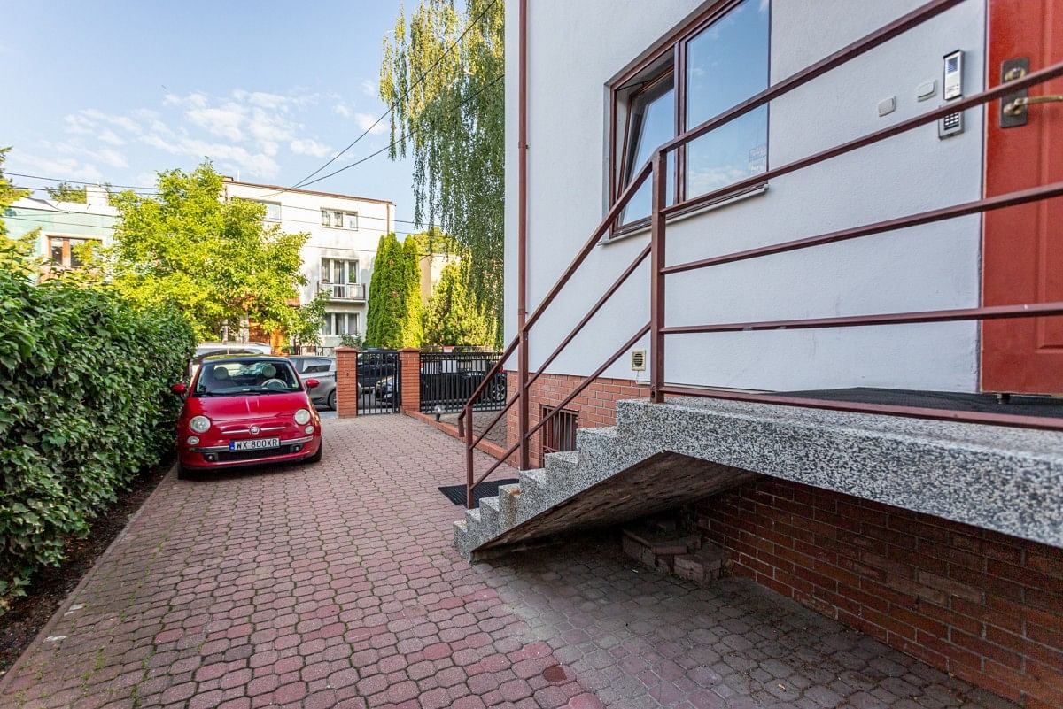 Mieszkanie 7 pokojowe na Sprzedaż
