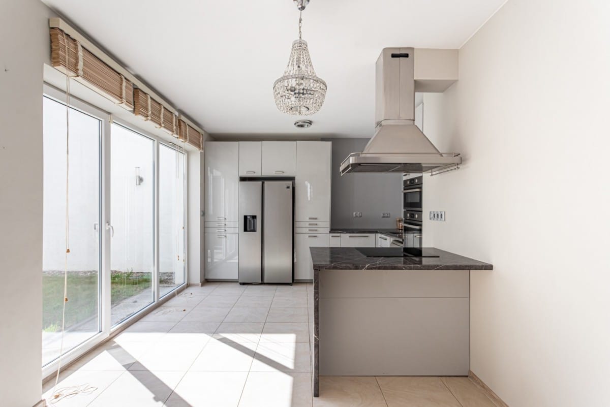 Dom 5 pokojowe na Sprzedaż