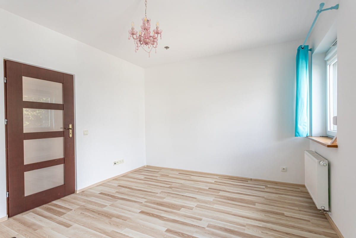 Dom 5 pokojowe na Sprzedaż