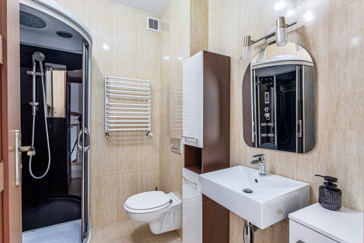 Dom 5 pokojowe na Sprzedaż