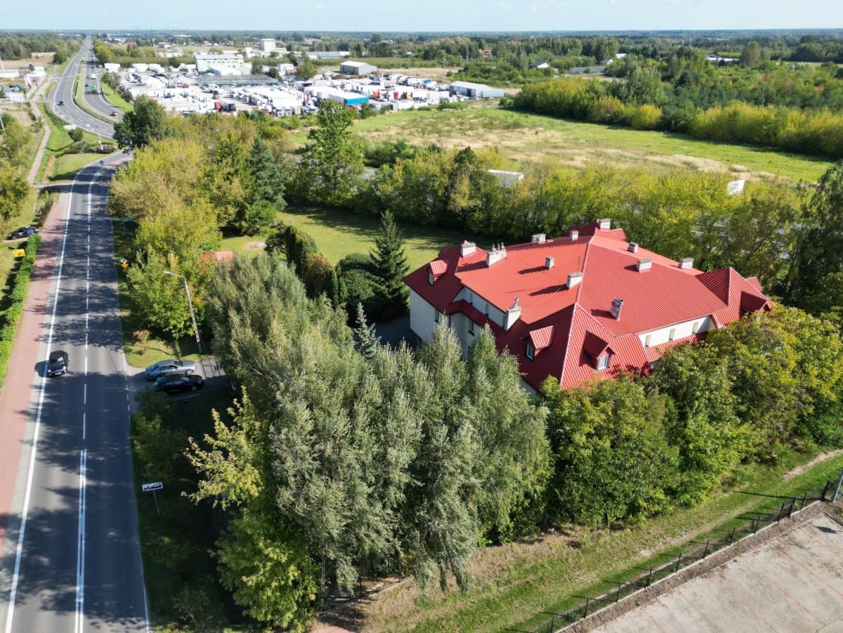 Lokal użytkowy  pokojowe na Sprzedaż