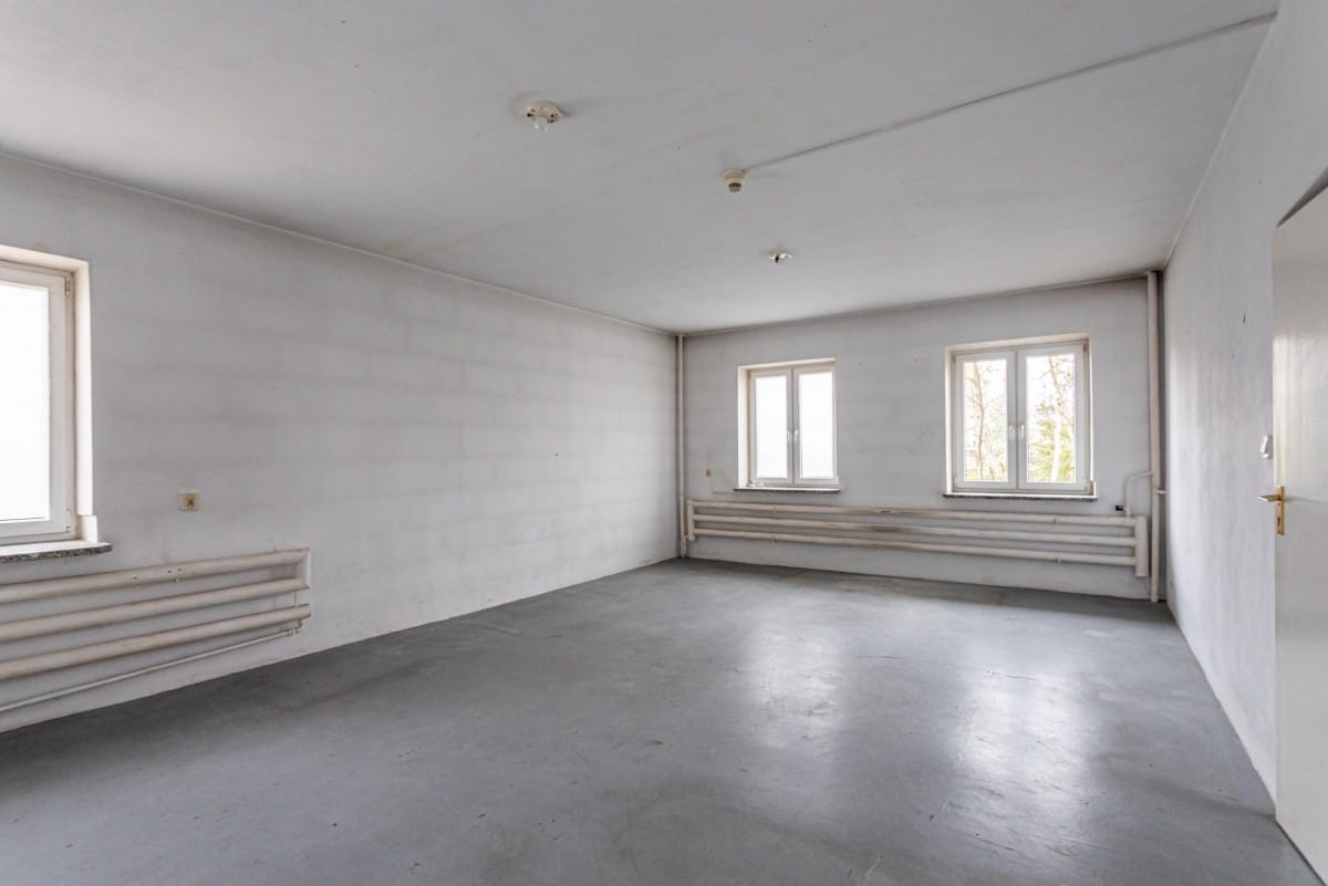 Lokal użytkowy  pokojowe na Sprzedaż