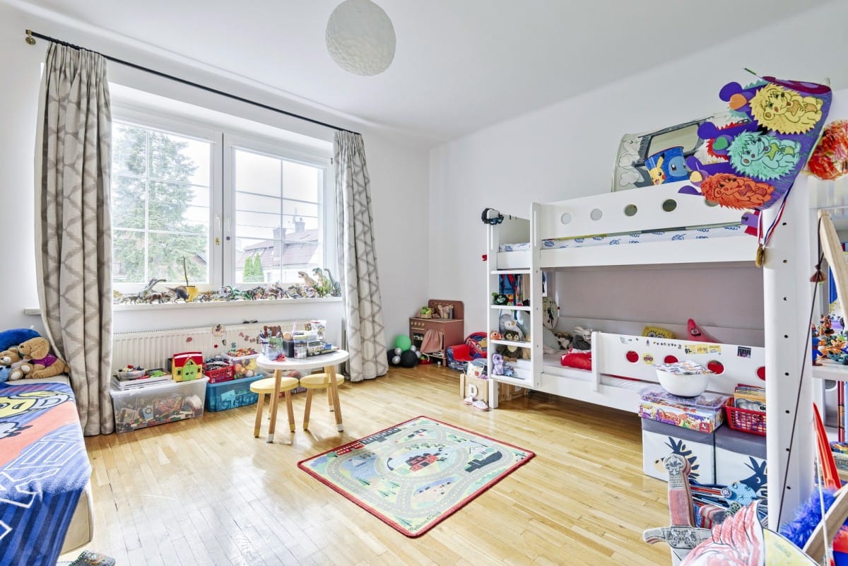 Dom 7 pokojowe na Sprzedaż