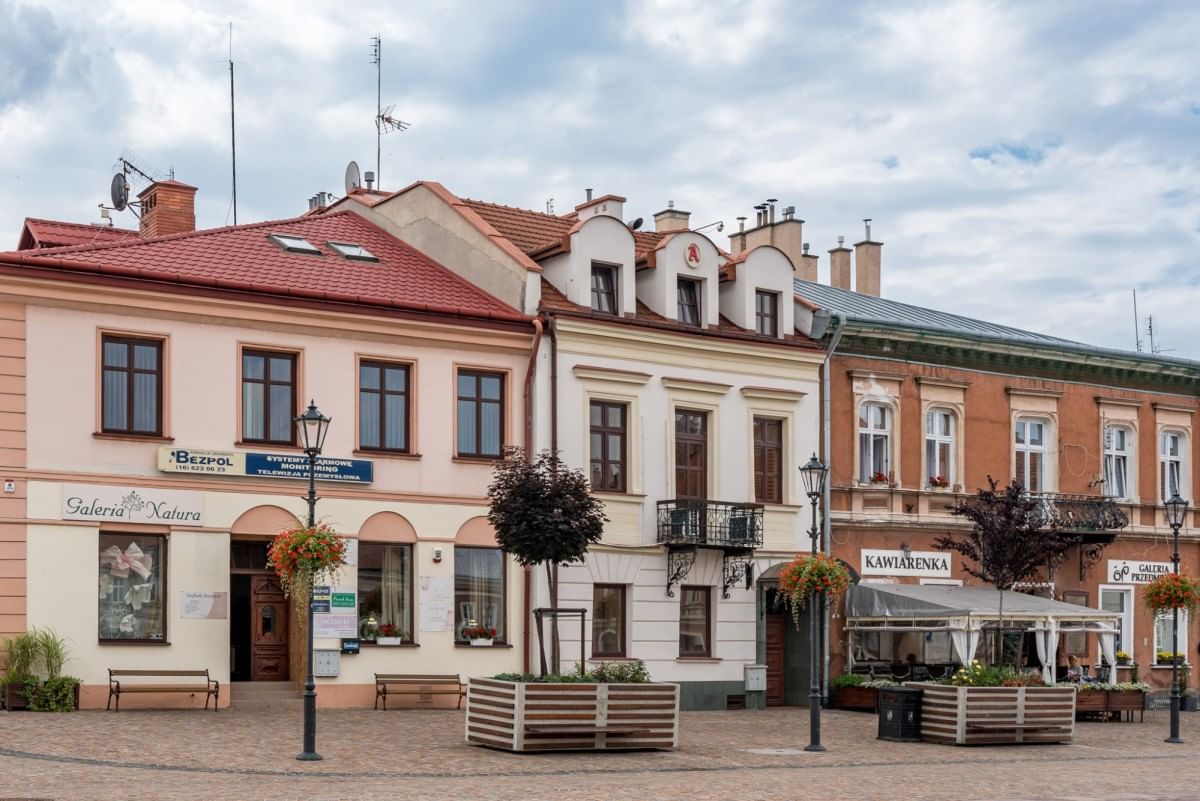 Dom 15 pokojowe na Sprzedaż