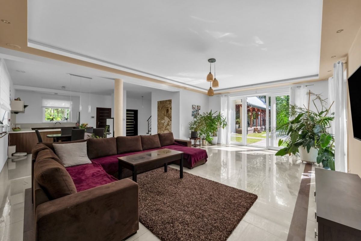 Dom 7 pokojowe na Sprzedaż