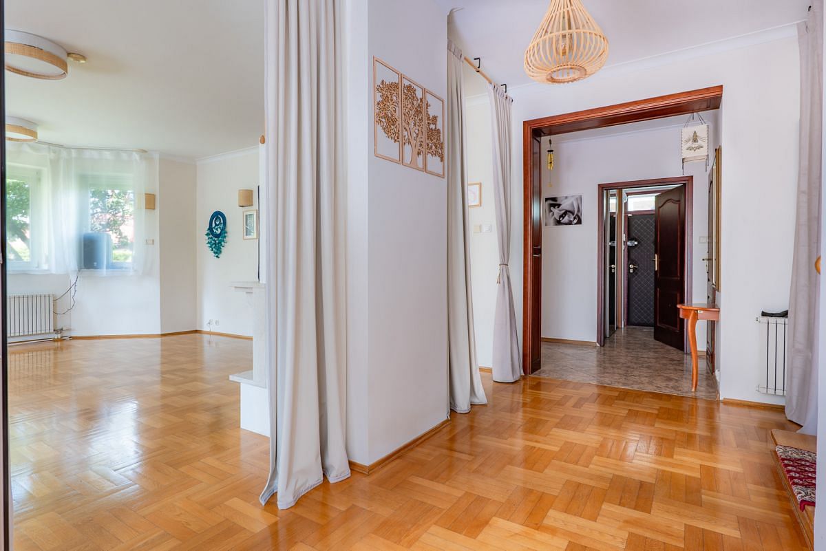 Lokal użytkowy  pokojowe na Wynajem