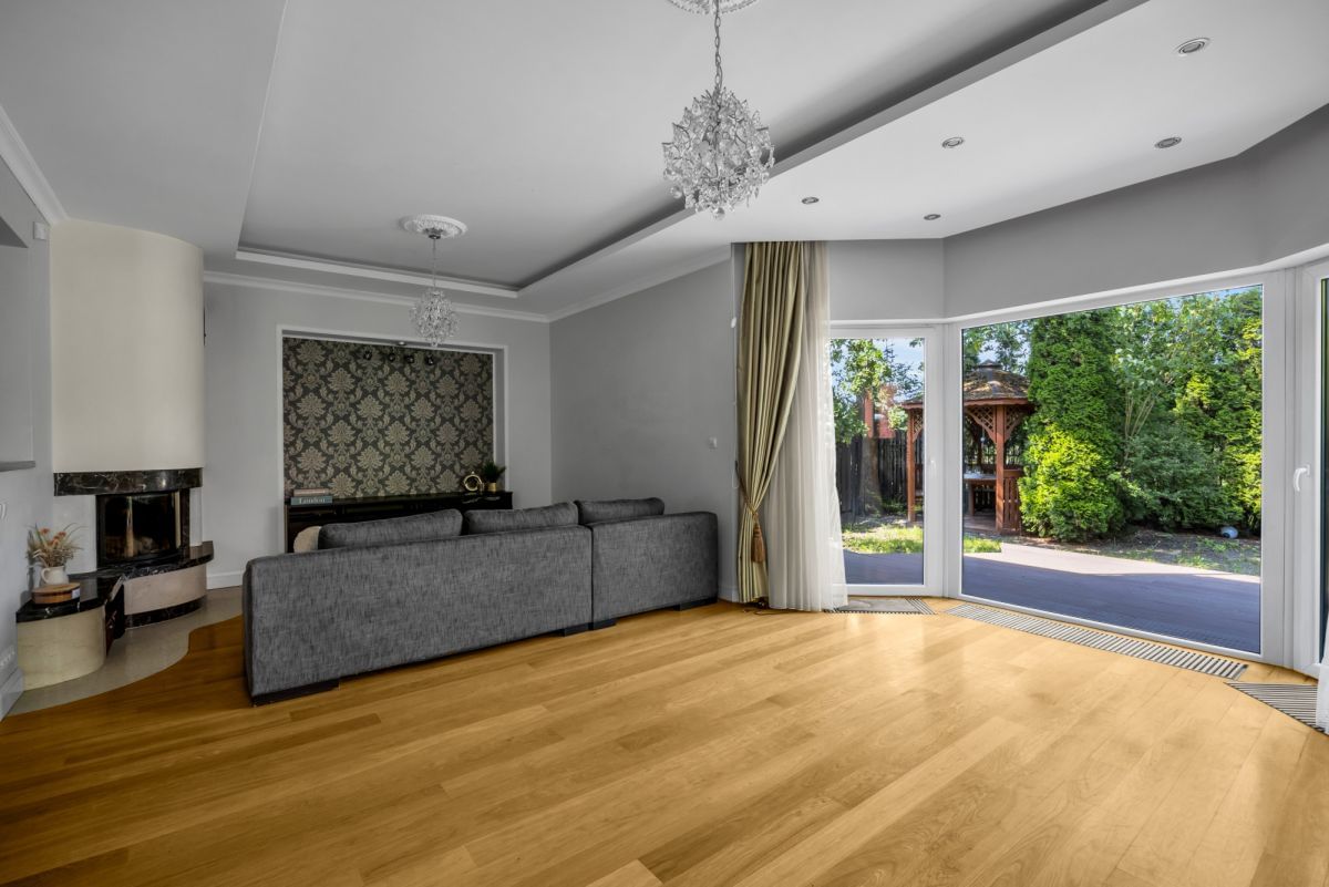 Dom 5 pokojowe na Sprzedaż