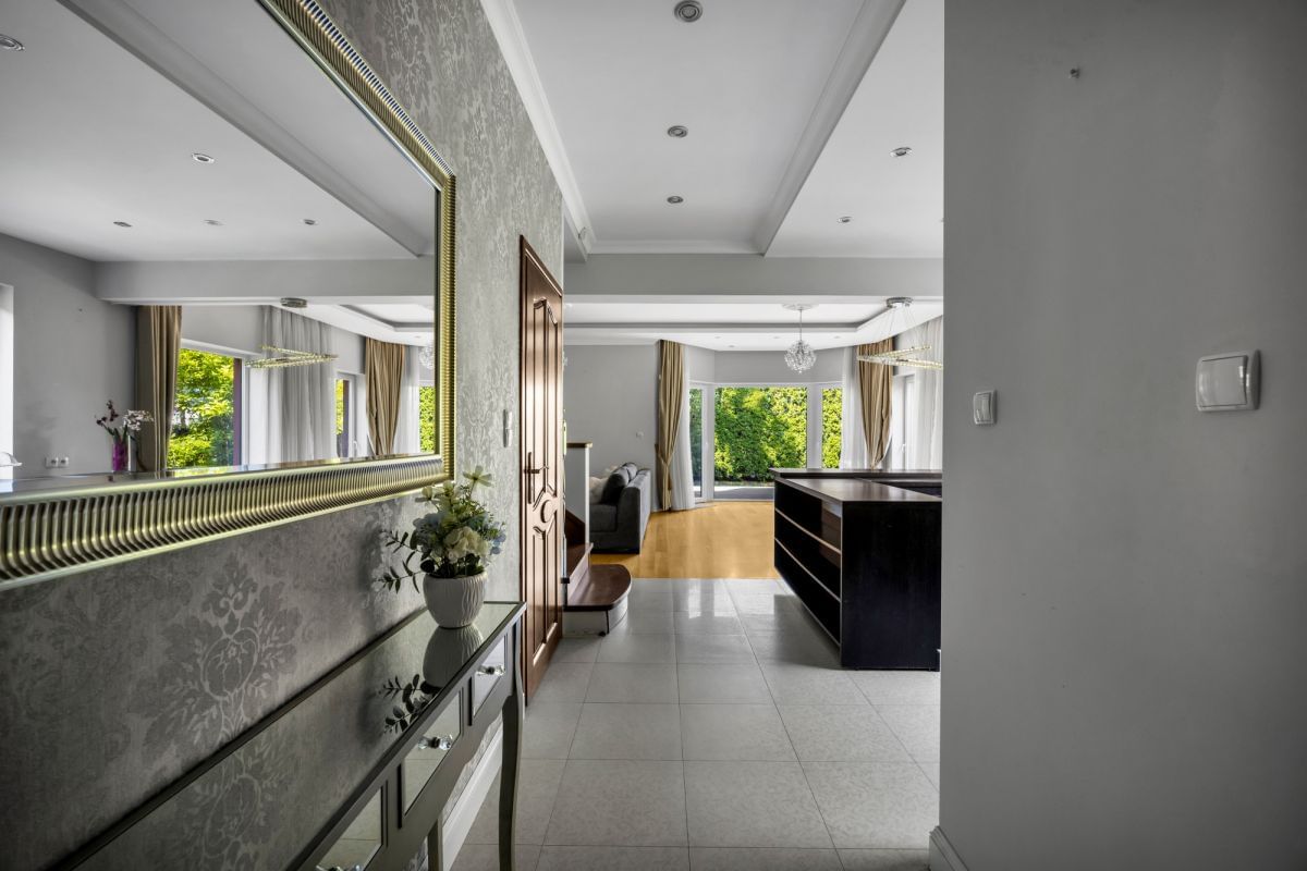 Dom 5 pokojowe na Sprzedaż