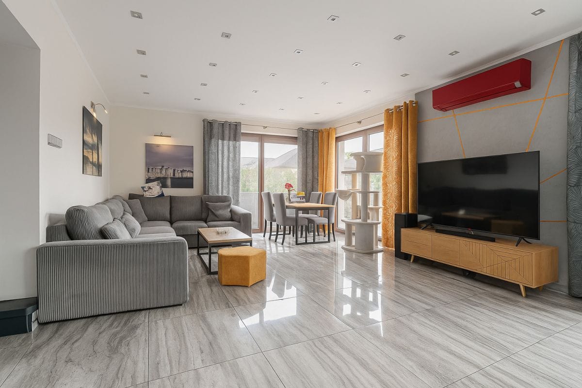 Dom 5 pokojowe na Sprzedaż