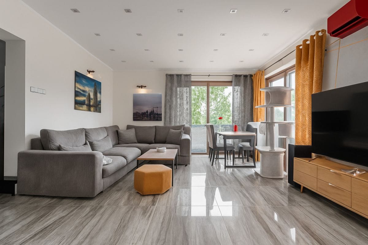 Dom 5 pokojowe na Sprzedaż