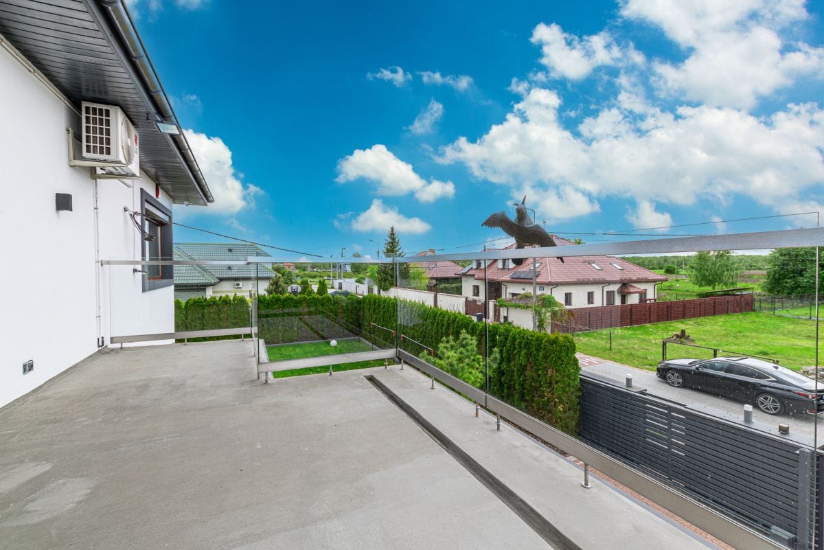 Dom 5 pokojowe na Sprzedaż